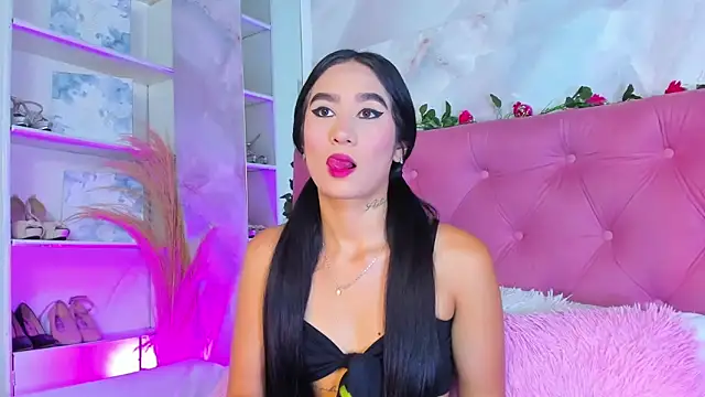 Nicolqueen  online show from 11/05/25, 11:10