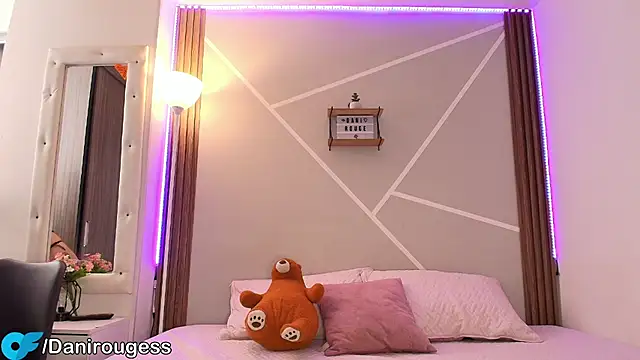 Snapshot of Little_ginger chatting on 09/19/25, 12:50 Little ginger online show from 09/19/25, 12:50