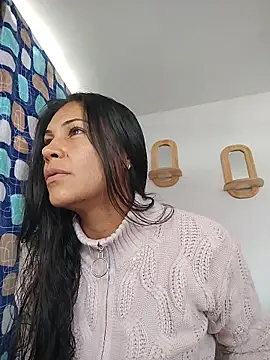 Snapshot of KittyHoleshot87 chatting on 02/09/26, 04:00 KittyHoleshot87 online show from 02/09/26, 04:00