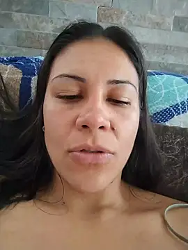 Snapshot of KittyHoleshot87 chatting on 03/11/26, 03:18 KittyHoleshot87 online show from 03/11/26, 03:18