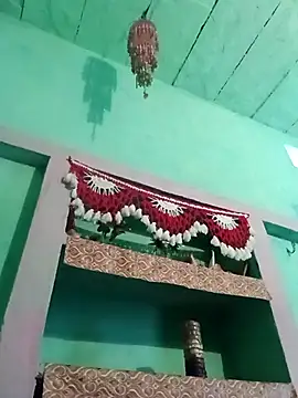 Idhika Jha online show from 10/13/25, 03:39