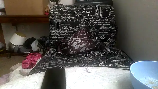 Snapshot of prettymaa chatting on 12/16/25, 06:02 prettymaa online show from 12/16/25, 06:02