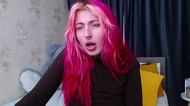 Nina Blum  online show from 11/14/25, 06:34