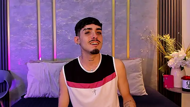 Snapshot of NikoStone_ chatting on 09/16/25, 04:13 NikoStone online show from 09/16/25, 04:13