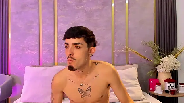 Snapshot of NikoStone_ chatting on 11/11/25, 04:34 NikoStone online show from 11/11/25, 04:34