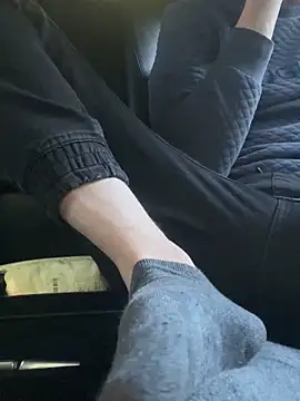 Snapshot of bmwe71 chatting on 09/26/25, 10:08 bmwe71 online show from 09/26/25, 10:08