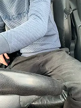 Snapshot of bmwe71 chatting on 03/12/26, 01:50 bmwe71 online show from 03/12/26, 01:50