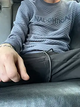 Snapshot of bmwe71 chatting on 03/13/26, 11:06 bmwe71 online show from 03/13/26, 11:06