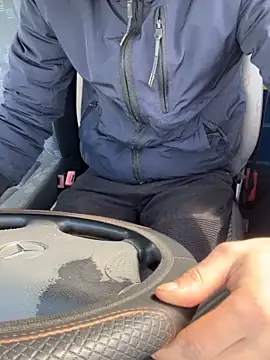 Snapshot of bmwe71 chatting on 03/17/26, 11:35 bmwe71 online show from 03/17/26, 11:35