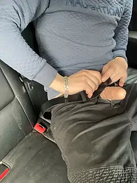 Snapshot of bmwe71 chatting on 04/02/26, 09:51 bmwe71 online show from 04/02/26, 09:51