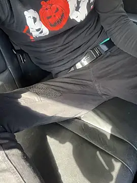 Snapshot of bmwe71 chatting on 04/16/26, 09:21 bmwe71 online show from 04/16/26, 09:21