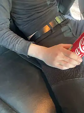 Snapshot of bmwe71 chatting on 04/22/26, 02:07 bmwe71 online show from 04/22/26, 02:07