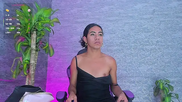 Snapshot of _ValeriaMontes chatting on 09/23/25, 05:54  ValeriaMontes online show from 09/23/25, 05:54