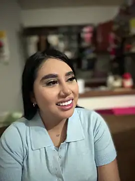 Sophie Dreamss online show from 10/18/25, 10:21