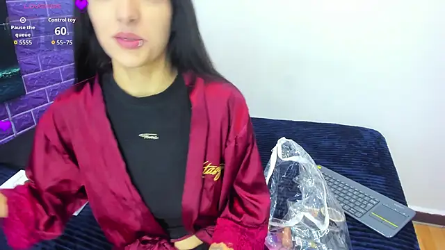 Cora 222 online show from 10/03/25, 10:56