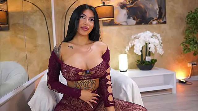 Snapshot of AishaaDevoe chatting on 10/30/25, 06:41 AishaaDevoe online show from 10/30/25, 06:41