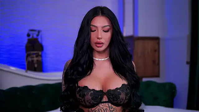 Snapshot of AishaaDevoe chatting on 12/17/25, 07:53 AishaaDevoe online show from 12/17/25, 07:53