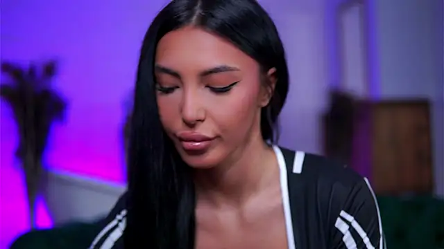 Snapshot of AishaaDevoe chatting on 01/11/26, 09:09 AishaaDevoe online show from 01/11/26, 09:09