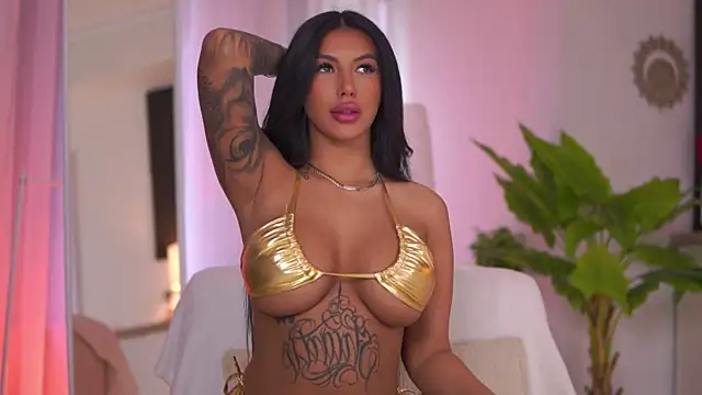 Snapshot of AishaaDevoe chatting on 02/05/26, 10:42 AishaaDevoe online show from 02/05/26, 10:42