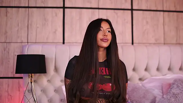 AishaaDevoe online show from 08/01/26, 07:24
