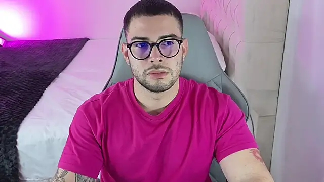 Snapshot of baby_mateo chatting on 05/25/26, 02:28 baby mateo online show from 05/25/26, 02:28