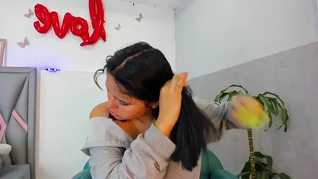 Sofia villareal online show from 03/02/26, 01:07