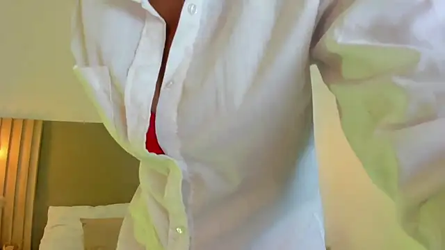 coral15  online show from 11/25/25, 03:50