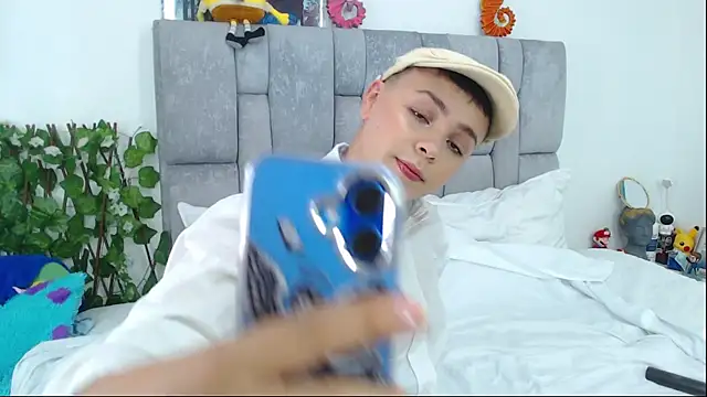 christopher Hot online show from 10/03/25, 09:23