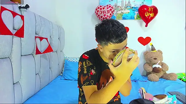 christopher Hot online show from 02/11/26, 06:57