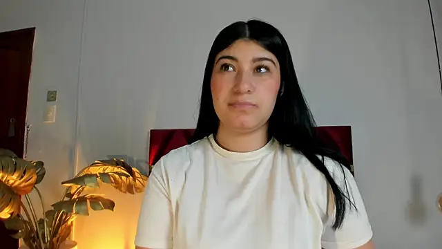 Snapshot of MaraRosenthal chatting on 09/26/25, 11:47 MaraRosenthal online show from 09/26/25, 11:47