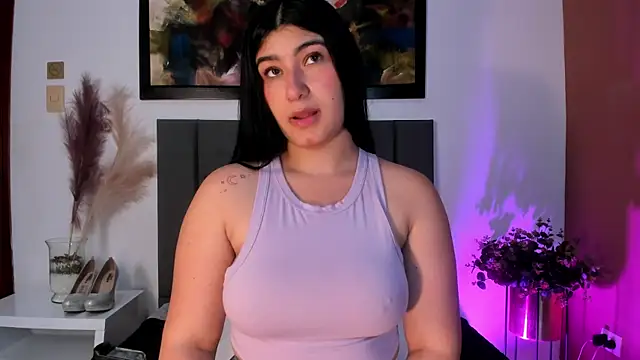 Snapshot of MaraRosenthal chatting on 09/27/25, 12:10 MaraRosenthal online show from 09/27/25, 12:10