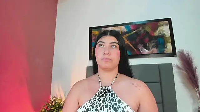 Snapshot of MaraRosenthal chatting on 10/04/25, 12:03 MaraRosenthal online show from 10/04/25, 12:03