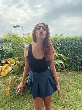 Snapshot of roxyrougee chatting on 03/13/26, 02:12 roxyrougee online show from 03/13/26, 02:12