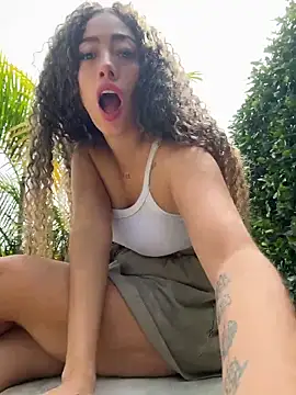 roxyrougee online show from 05/07/26, 02:44