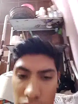 aispuro8505 online show from 09/14/25, 06:23