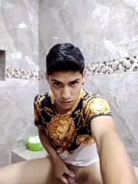 aispuro8505 online show from 10/20/25, 06:36