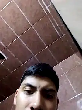 aispuro8505 online show from 11/21/25, 07:40