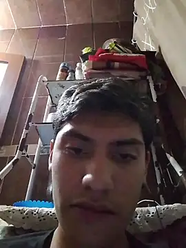 Snapshot of aispuro8505 chatting on 04/18/26, 07:12 aispuro8505 online show from 04/18/26, 07:12