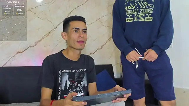 Golldens Dreamss online show from 09/29/25, 08:02