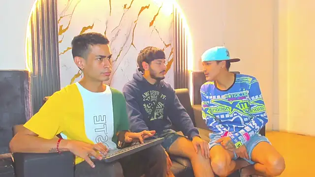 Golldens Dreamss online show from 11/21/25, 12:04