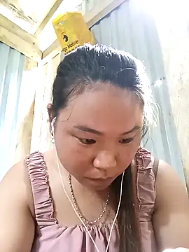 Snapshot of may-squirl chatting on 09/27/25, 04:28 may-squirl online show from 09/27/25, 04:28