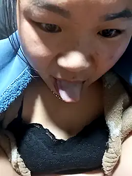 Snapshot of may-squirl chatting on 11/05/25, 11:49 may-squirl online show from 11/05/25, 11:49