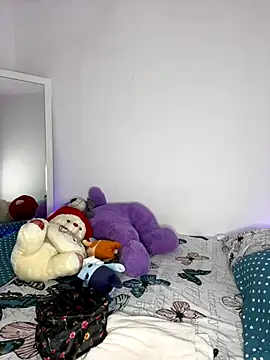 ViolettaMiller  online show from 11/18/25, 01:04