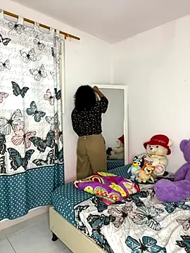 ViolettaMiller  online show from 12/01/25, 01:05