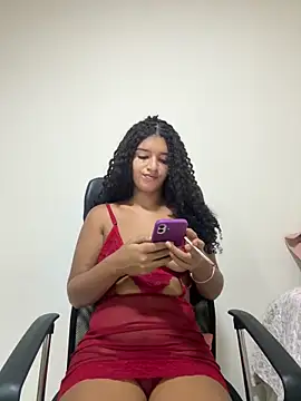 larajuli online show from 02/24/26, 12:19