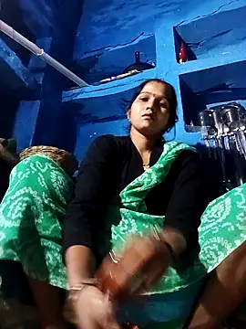 Jooli xx online show from 10/12/25, 12:31