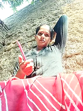 Jooli xx online show from 01/10/26, 05:31