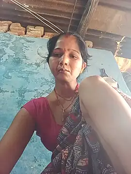 Snapshot of Jooli_xx chatting on 06/29/26, 03:35 Jooli xx online show from 06/29/26, 03:35