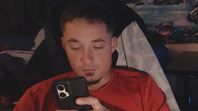 Snapshot of YoBlezz chatting on 09/09/25, 04:12 YoBlezz online show from 09/09/25, 04:12