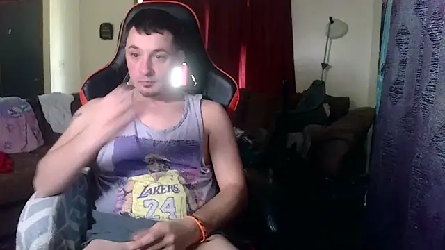 Snapshot of YoBlezz chatting on 04/20/26, 07:37 YoBlezz online show from 04/20/26, 07:37